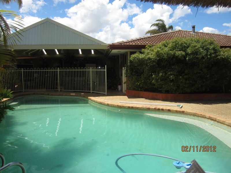 4 Heatherlea Parkway, Leeming WA 6149