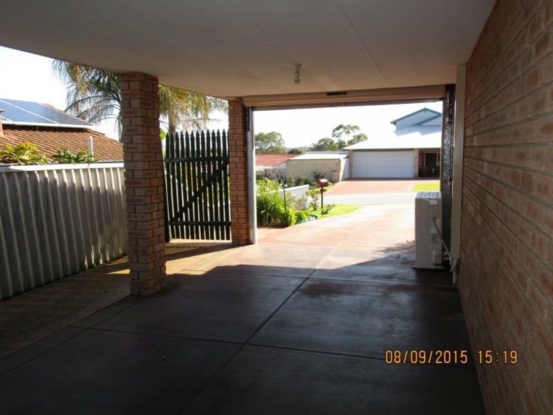 8 Gilchrist Avenue, Bibra Lake WA 6163