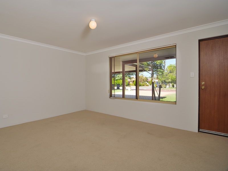 19 Lydiard Retreat, Canning Vale WA 6155