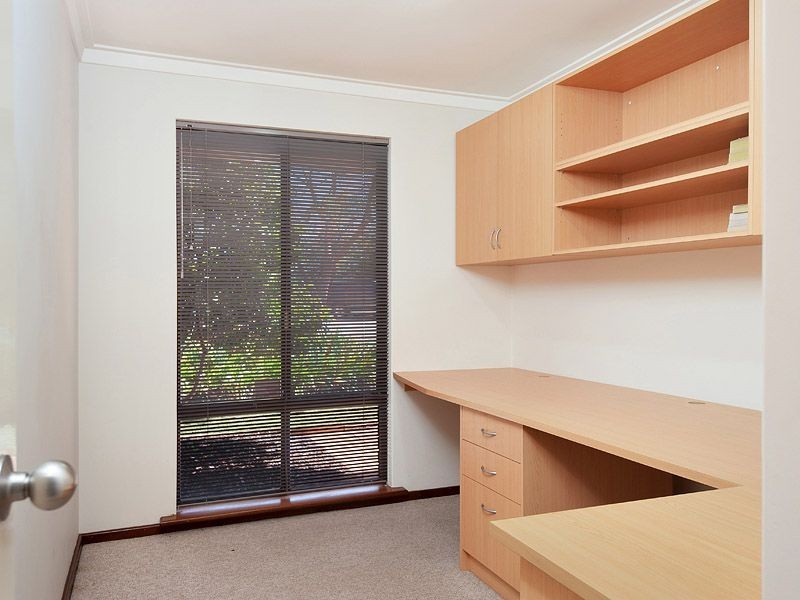 9 Nigel Court, Leeming WA 6149