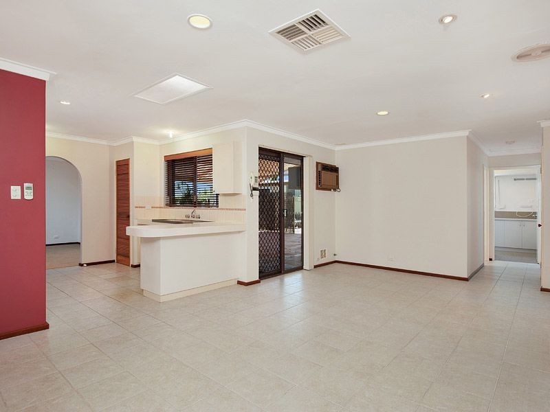 9 Nigel Court, Leeming WA 6149