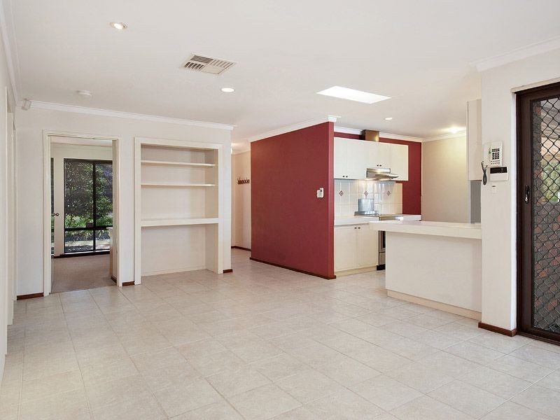 9 Nigel Court, Leeming WA 6149