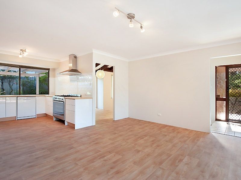22 Dean Road, Bateman WA 6150