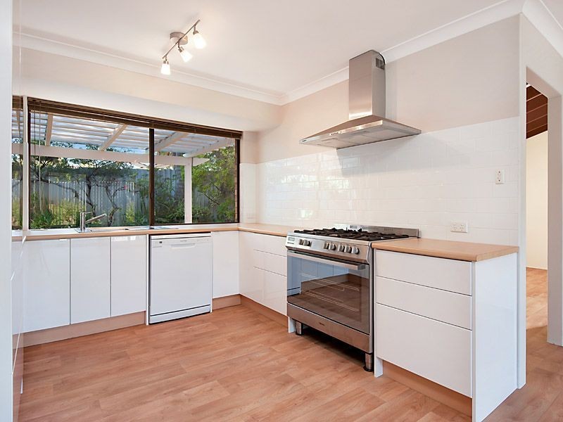 22 Dean Road, Bateman WA 6150