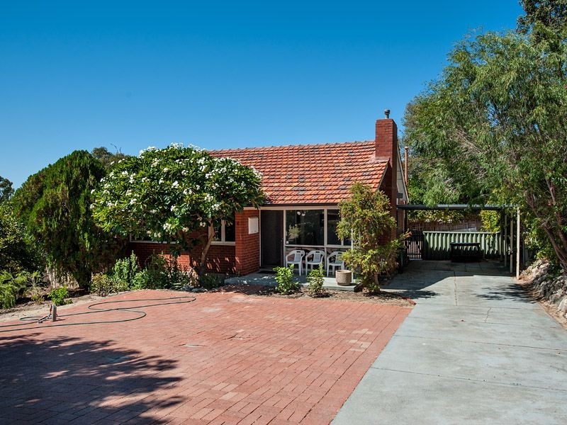 5 Rosalind Way, Coolbellup WA 6163