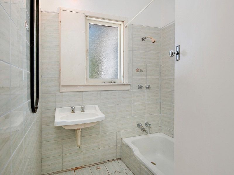 5 Rosalind Way, Coolbellup WA 6163