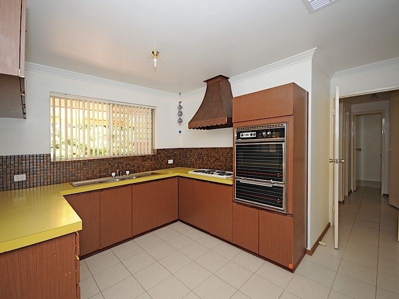 131 Parry Avenue, Bull Creek WA 6149