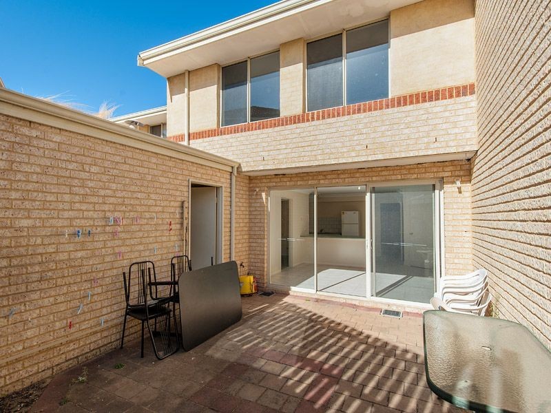4/5 Primula Close, Murdoch WA 6150