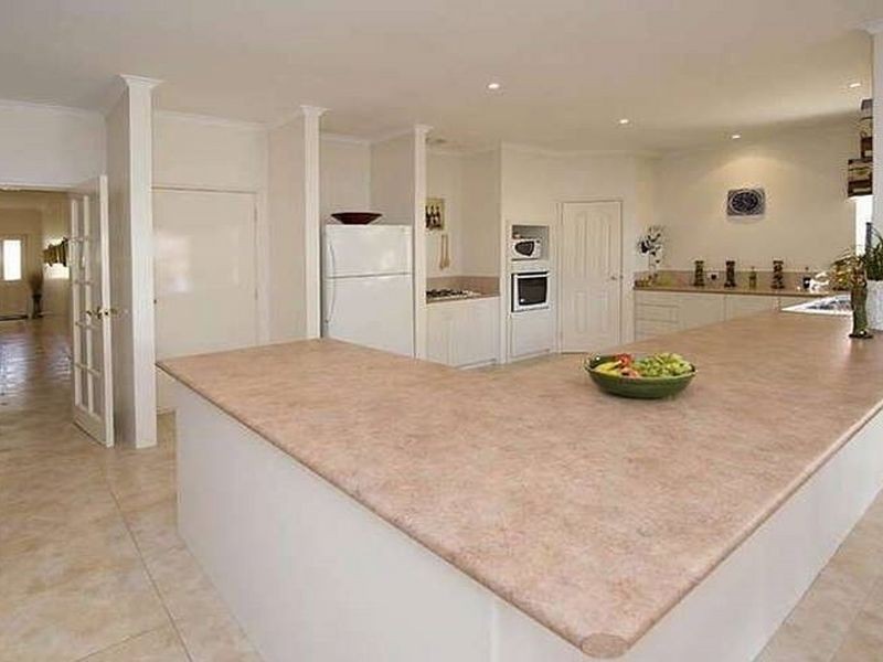 10 Pintaclo Way, Canning Vale WA 6155