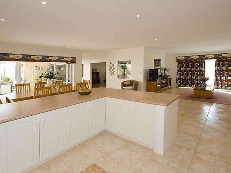 10 Pintaclo Way, Canning Vale WA 6155