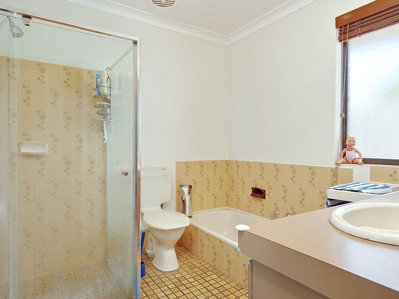 77 Gracechurch Crescent, Leeming WA 6149