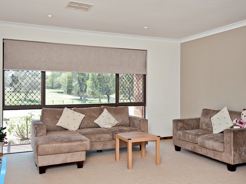 77 Gracechurch Crescent, Leeming WA 6149