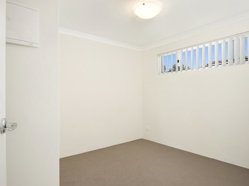 8/43 Hooley Road, Midland WA 6056