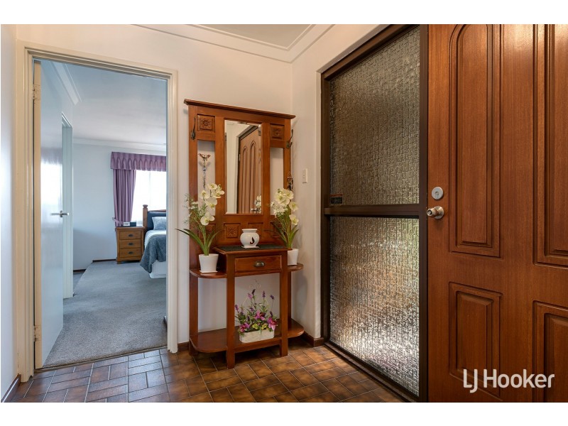 36 Collett Way, Leeming WA 6149