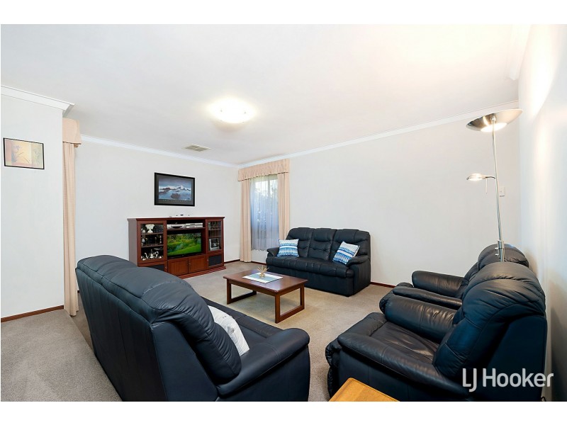 36 Collett Way, Leeming WA 6149