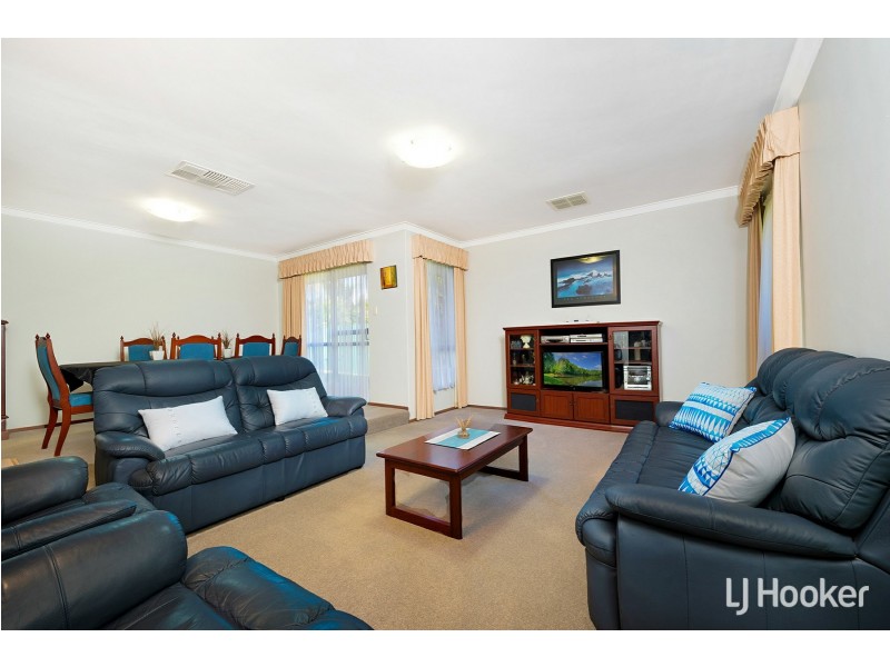36 Collett Way, Leeming WA 6149