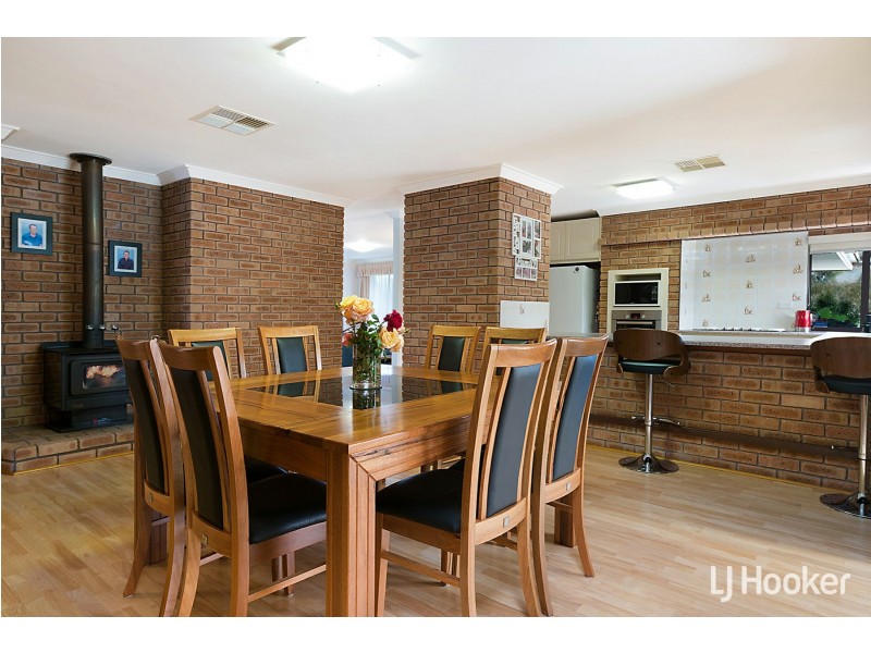 36 Collett Way, Leeming WA 6149