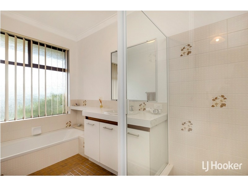 36 Collett Way, Leeming WA 6149