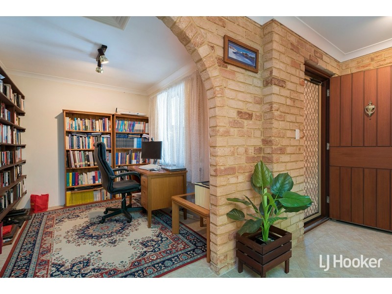 2 Leahy Court, Leeming WA 6149