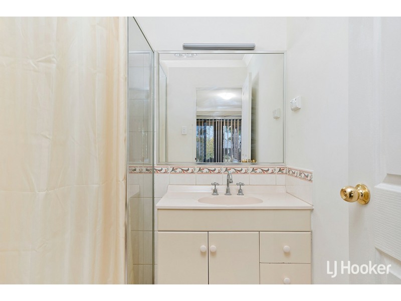 17 Calley Drive, Leeming WA 6149