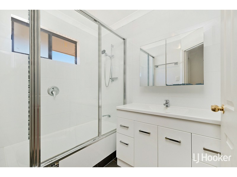 17 Calley Drive, Leeming WA 6149