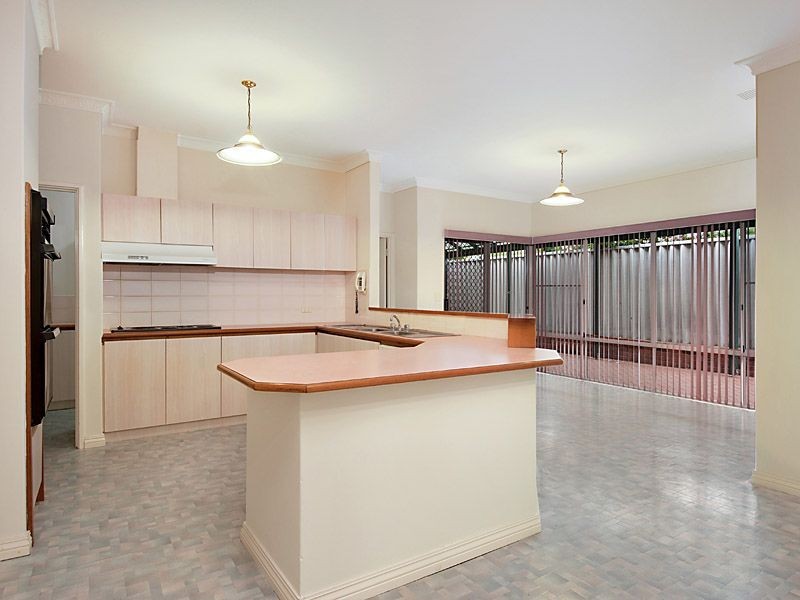 1 Brandwood Gardens, Leeming WA 6149