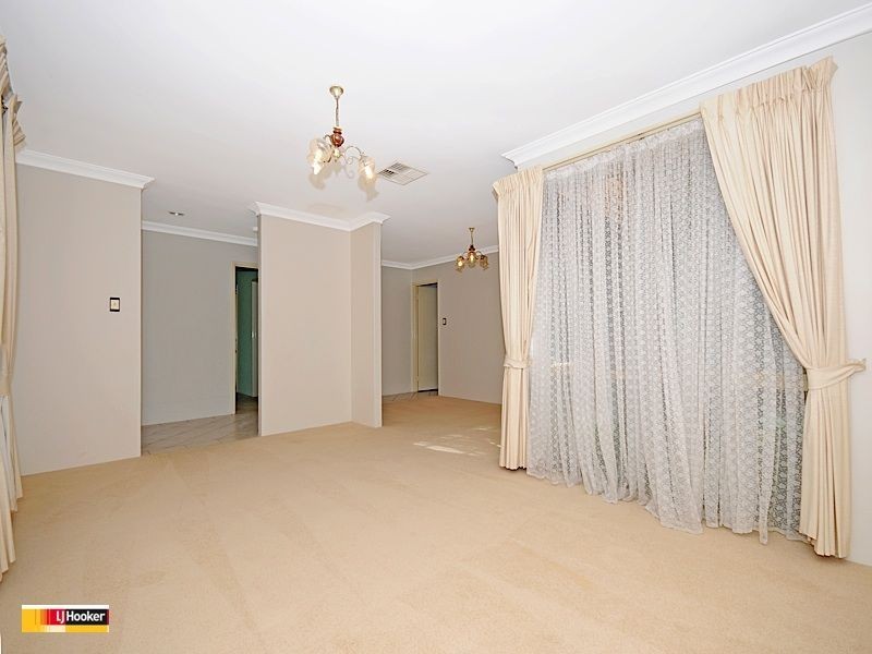 4 Daly Court, Leeming WA 6149