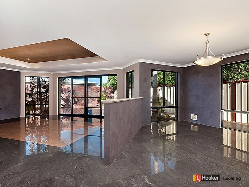 50A Redwood Crescent, Melville WA 6156
