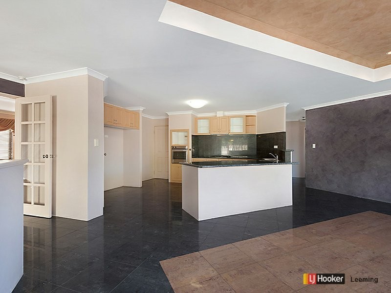 50A Redwood Crescent, Melville WA 6156