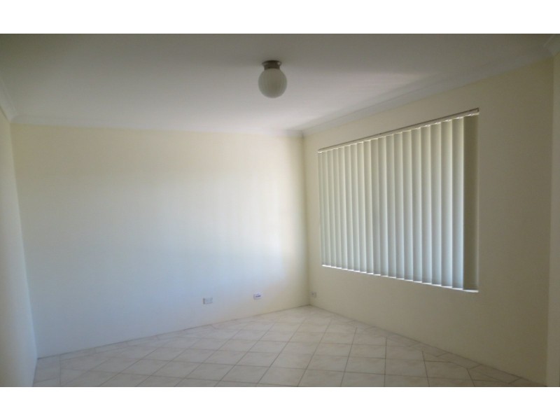 9 Windchime Terrace, Atwell WA 6164