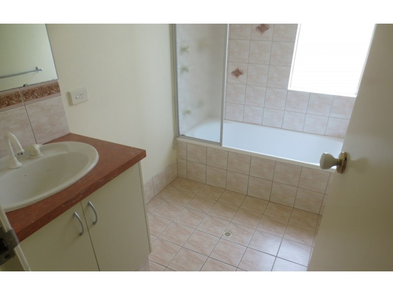 9 Windchime Terrace, Atwell WA 6164