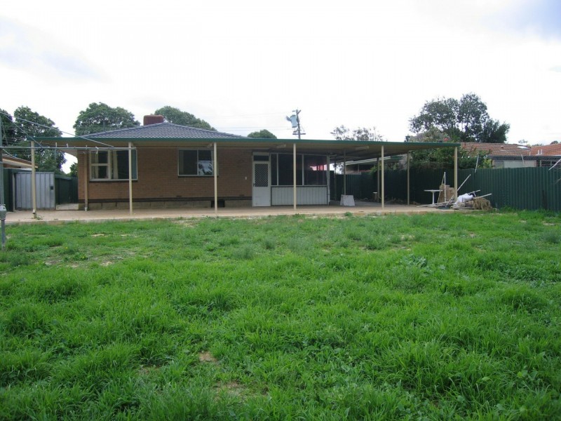 128 Fremantle Road, Gosnells WA 6110