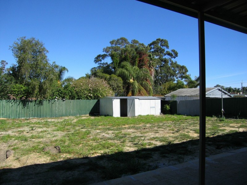 128 Fremantle Road, Gosnells WA 6110
