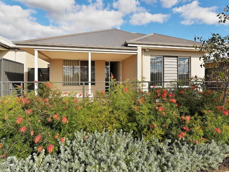 5 Roudnice Lane, Champion Lakes WA 6111