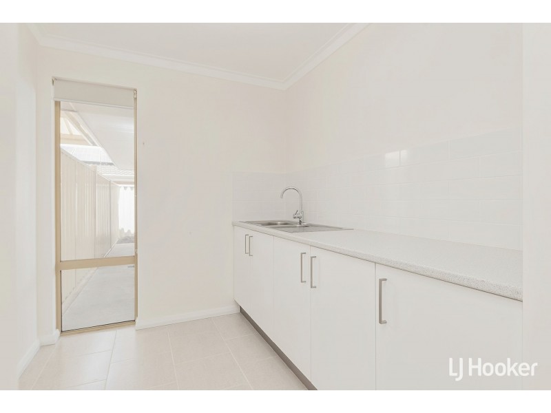77 Casserly Drive, Leeming WA 6149