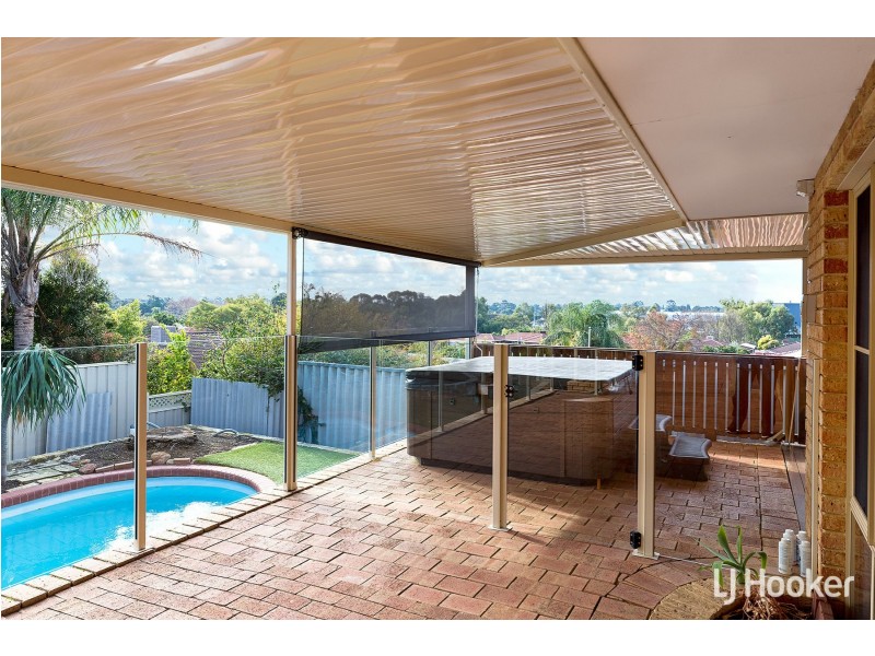 37 Merrifield Circle, Leeming WA 6149