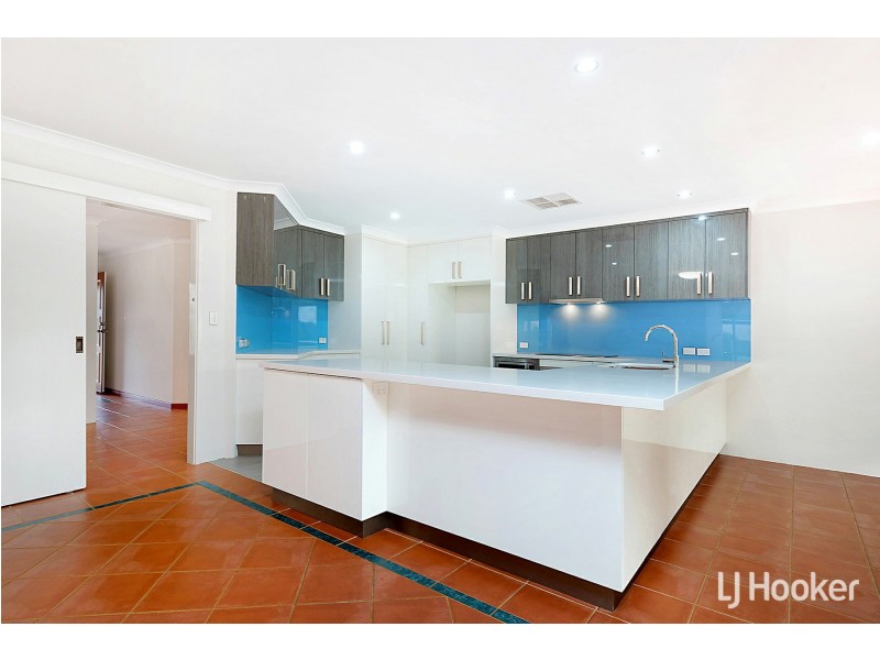 37 Merrifield Circle, Leeming WA 6149