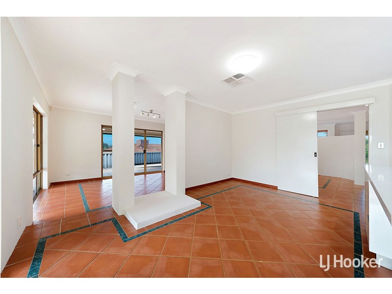 37 Merrifield Circle, Leeming WA 6149