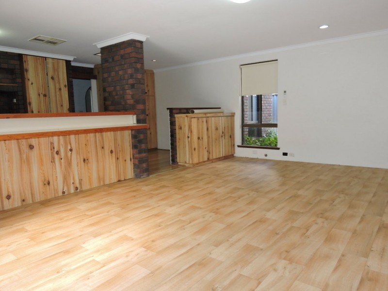 38 Nicholls Crescent, Bull Creek WA 6149