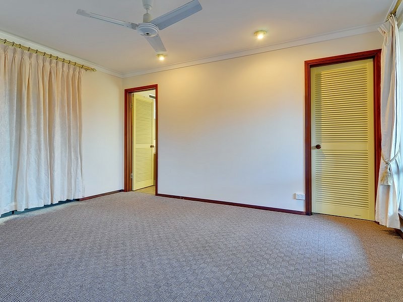 38 Nicholls Crescent, Bull Creek WA 6149