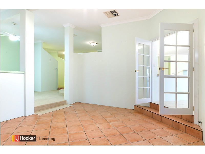 10 Tree Haven Vista, Leeming WA 6149