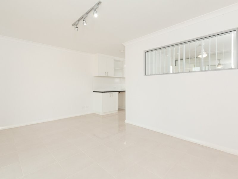 17/12 Westralia Gardens, Rockingham WA 6168