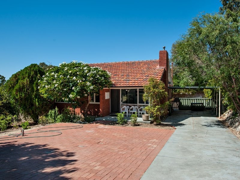 5 Rosalind Way, Coolbellup WA 6163