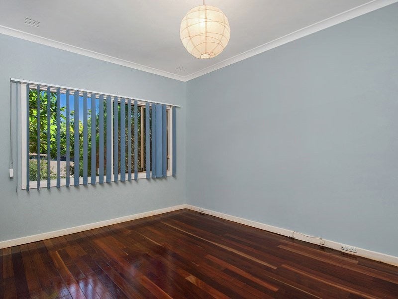 5 Rosalind Way, Coolbellup WA 6163