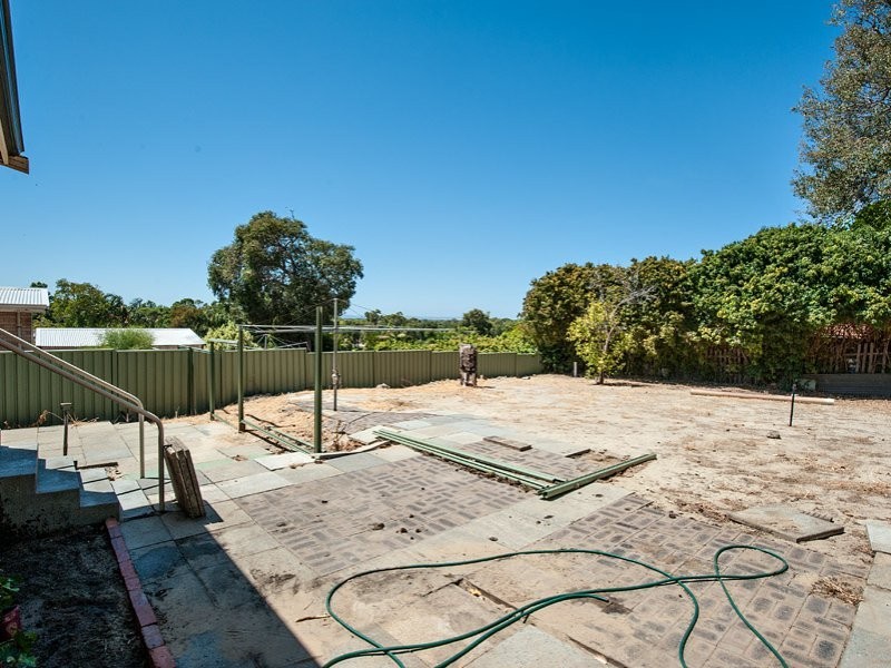 5 Rosalind Way, Coolbellup WA 6163