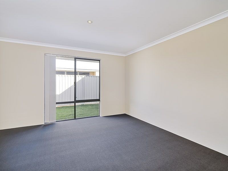 42 Sorrento Turn, Secret Harbour WA 6173