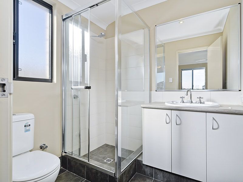 42 Sorrento Turn, Secret Harbour WA 6173