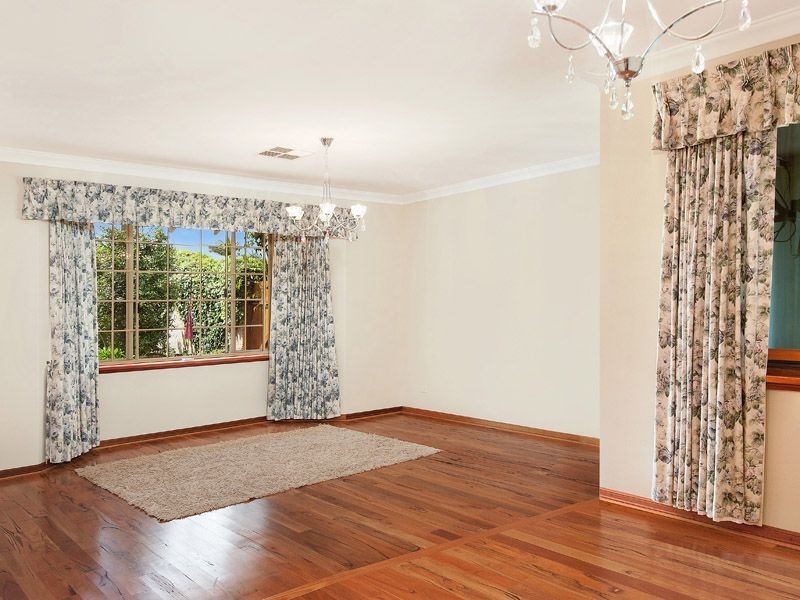 110 Casserly Drive, Leeming WA 6149