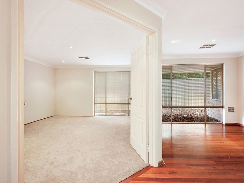 110 Casserly Drive, Leeming WA 6149