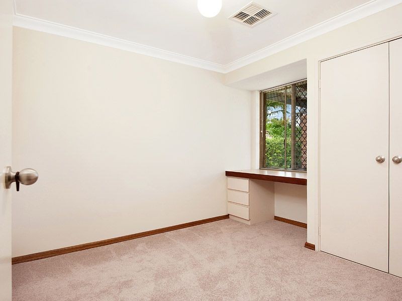 110 Casserly Drive, Leeming WA 6149